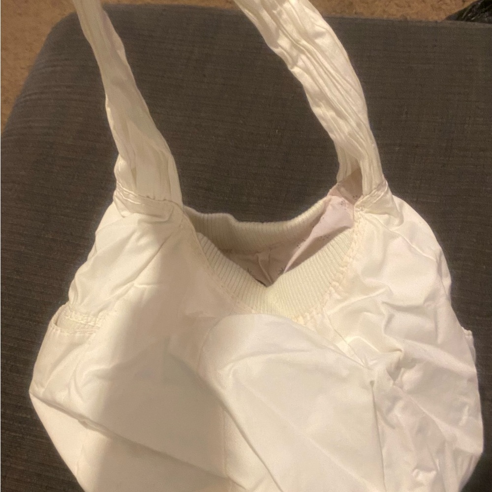 Lesportsac White Hobo Bag with Slouchy Design - Picture 4 of 6